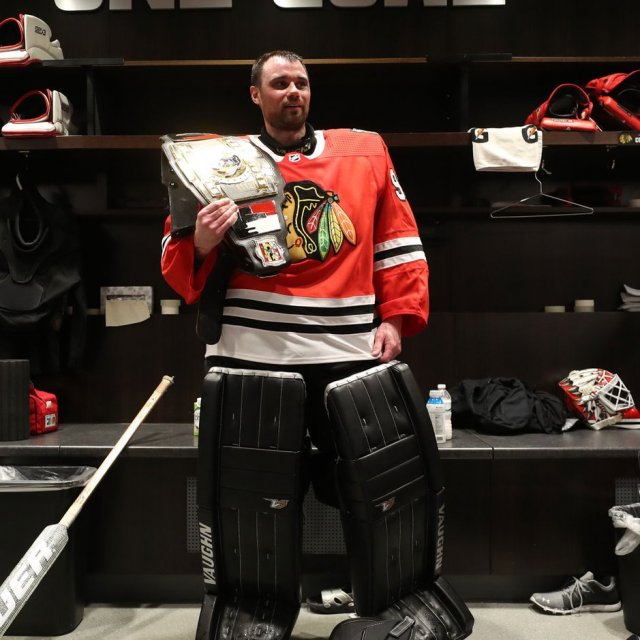 Un comptable de 36 ans devant le filet des Blackhawks!