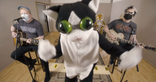 The Offspring reprend "Here, Kitty Kitty", popularisée par Joe Exotic