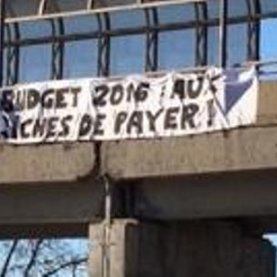 Des bannières apparaissent dans la région Des bannières apparaissent dans la région