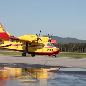 Deux avions de Québec en renfort en Californie