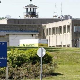 Arrêté avant d'avoir fait entrer des stupéfiants au Centre de détention de Québec