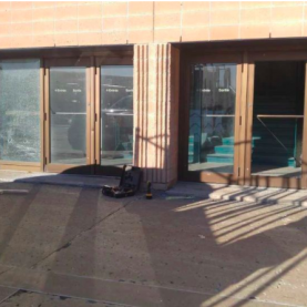 Vandalisme au Colisée Pepsi Vandalisme au Colisée Pepsi