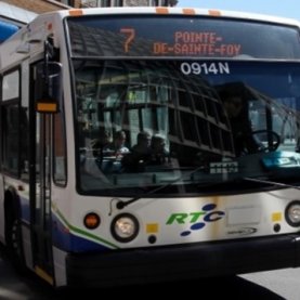 Réseau d'autobus surchargé : Labeaume martèle, Gosselin n'y croit pas