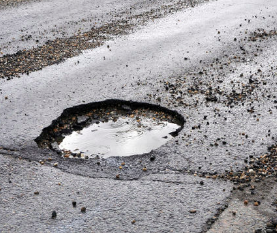 Les écoles et les routes du Québec sont dans un très mauvais état Les écoles et les routes du Québec sont dans un très mauvais état