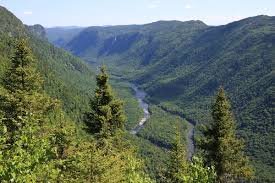 Près de 22M$ d'améliorations pour le parc de la Jacques-Cartier et la réserve faunique des Laurentides Près de 22M$ d'améliorations pour le parc de la Jacques-Cartier et la réserve faunique des Laurentides