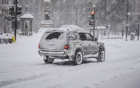 La neige frappe à la porte