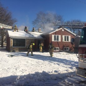 Résidence de l'arrondissement Sainte-Foy ravagée par les flammes Résidence de l'arrondissement Sainte-Foy ravagée par les flammes