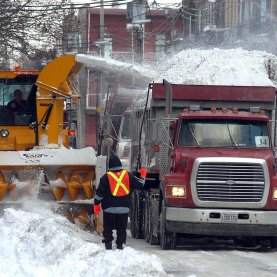 Trop de neige à Lévis: les dépôts sont presque pleins Trop de neige à Lévis: les dépôts sont presque pleins