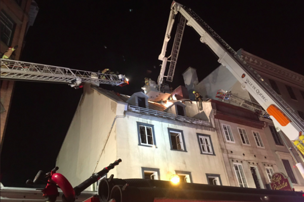 Deux immeubles du Vieux-Québec lourdement endommagés par un incendie