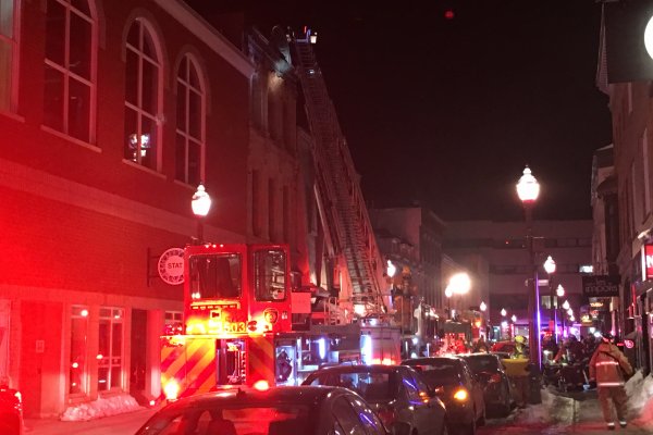 Une personne blessée dans un incendie dans Saint-Roch