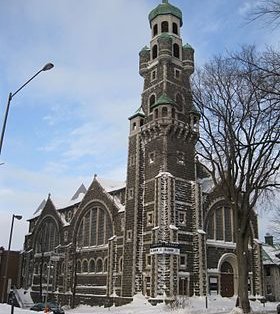 Église Saint-Coeur-de-Marie: La Grande-Allée à moitié fermée 