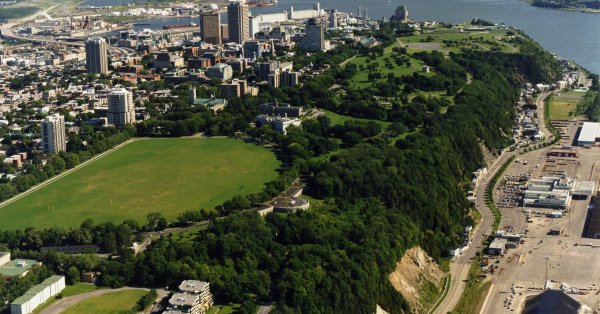 Les employés des plaines d'Abraham sont en grève Les employés des plaines d'Abraham sont en grève