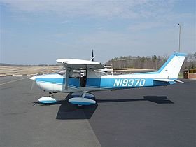 Un petit avion se pose d'urgence sur la 20 à Saint-Jean-Port-Joli