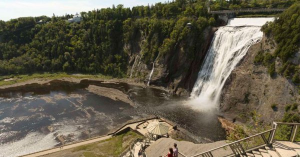 L'escouade GRIMPE au secours d'un homme en difficulté au parc de la chute Montmorency