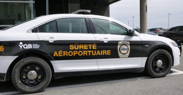 Aéroport de Québec: touriste française arrêtée après une mauvaise blague