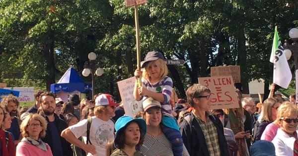 10,000 personnes se mobilisent à Québec pour le climat