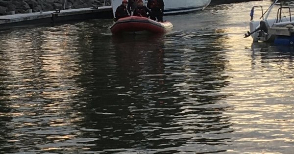 Deux marins repêchés après avoir voulu fuir un navire de croisière