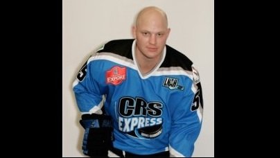Beauce: Un ex homme fort de la ligue nord-américaine de hockey est abattu par la police Beauce: Un ex homme fort de la ligue nord-américaine de hockey est abattu par la police