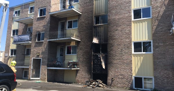INCENDIE MAJEUR CE MIDI À QUÉBEC INCENDIE MAJEUR CE MIDI À QUÉBEC