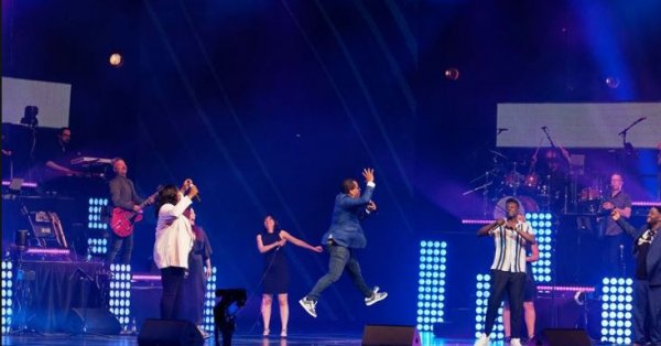 Spectacle de la Fête nationale: On a oublié le drapeau du Québec