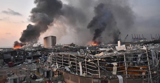 BEYROUTH: 113 morts, des milliers de blessés et plus de 300 000 sans-abri BEYROUTH: 113 morts, des milliers de blessés et plus de 300 000 sans-abri