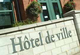 LE CONSEIL MUNICIPAL DE LÉVIS À NOUVEAU OUVERT AU PUBLIC LE CONSEIL MUNICIPAL DE LÉVIS À NOUVEAU OUVERT AU PUBLIC