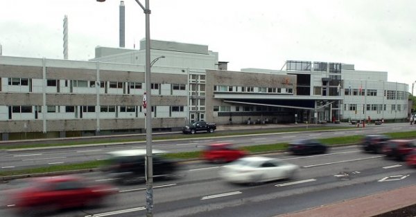 FIN DES VISITES DANS LES HÔPITAUX DU CHU DE QUÉBEC FIN DES VISITES DANS LES HÔPITAUX DU CHU DE QUÉBEC