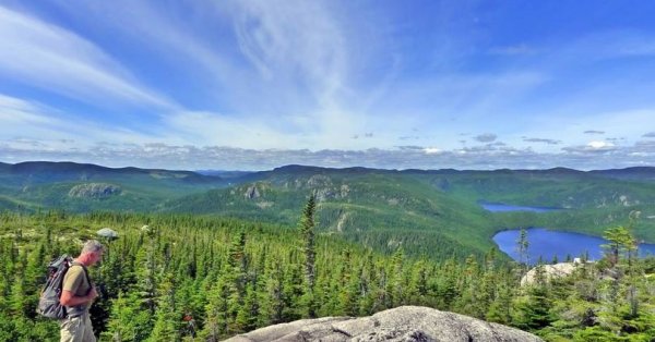 DEUX ADEPTES DE L'ESCALADE SECOURRUS PAR HÉLICOPTÈRE DANS CHARLEVOIX