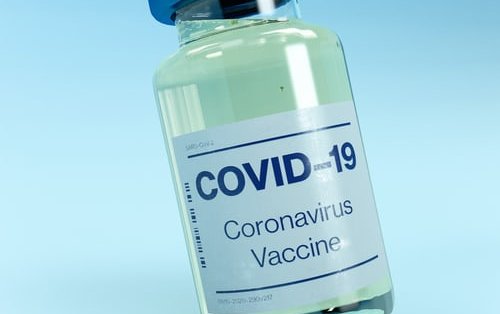 LA VACCINATION CONTRE LA COVID-19 RETARDÉE DANS LES RPA