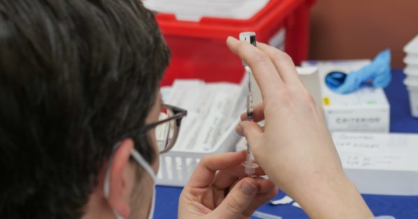 LE VACCIN D'ASTRAZENECA POURRA ÊTRE ADMINISTRÉ AUX 70 ANS ET PLUS LE VACCIN D'ASTRAZENECA POURRA ÊTRE ADMINISTRÉ AUX 70 ANS ET PLUS