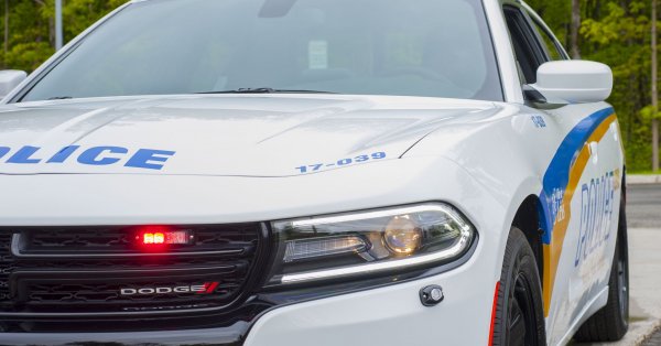 VOL D'UNE VOITURE DE POLICE À LÉVIS (MISE À JOUR)