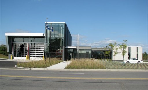 ACCOUCHEMENT À LA CASERNE DE POMPIERS