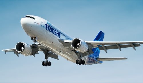 LE GOUVERNEMENT FÉDÉRAL VOLE AU SECOURS D'AIR TRANSAT