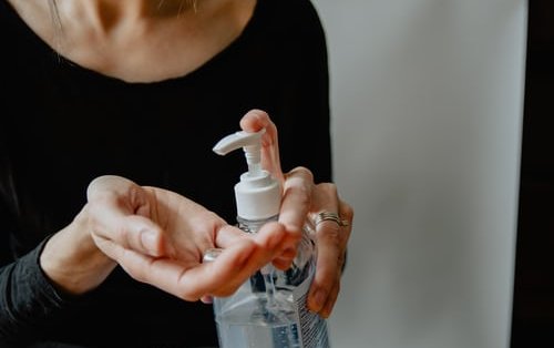 LES HOSPITALISATIONS EN BAISSE POUR UNE 3E JOURNÉE CONSÉCUTIVES AU QUÉBEC LES HOSPITALISATIONS EN BAISSE POUR UNE 3E JOURNÉE CONSÉCUTIVES AU QUÉBEC
