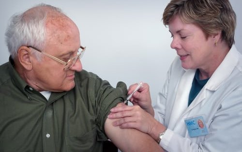 LES QUÉBÉCOIS POURRONT RECEVOIR LEUR 2E DOSE DE VACCIN DÈS LE 7 JUIN