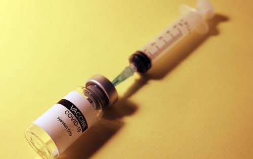 LE POINT SUR LA VACCINATION AU QUÉBEC LE POINT SUR LA VACCINATION AU QUÉBEC