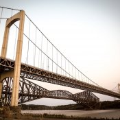 Déplacement des suicides d'un pont à l'autre Déplacement des suicides d'un pont à l'autre