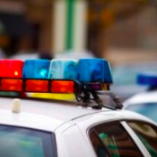 Un homme maitrisé au pistolet à impulsion électrique Un homme maitrisé au pistolet à impulsion électrique