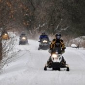 Une jeune touriste française perd la vie dans un accident de motoneige Une jeune touriste française perd la vie dans un accident de motoneige