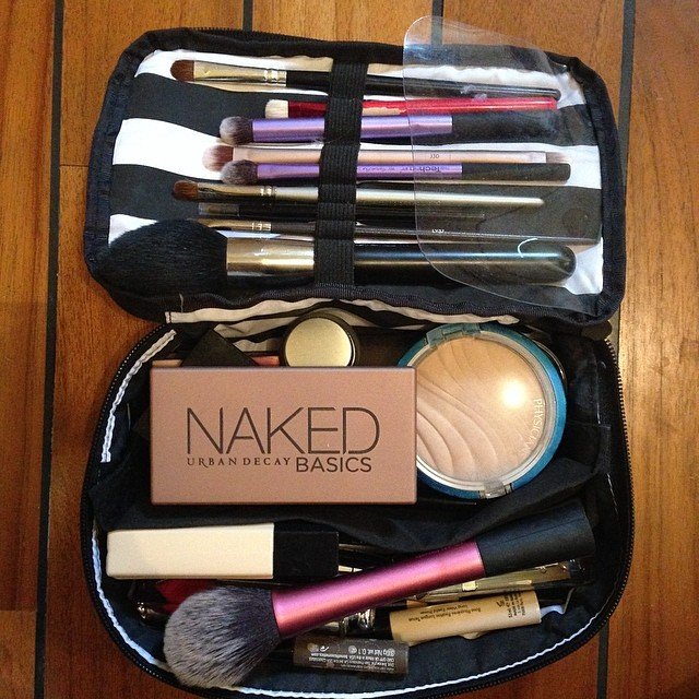 Ménage de la trousse de maquillage 