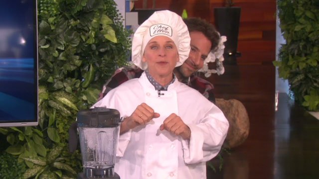 Quand Bradley Cooper prête ses bras à Ellen Degeneres
