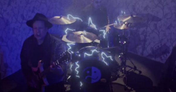 Nouvelle chanson pour Fall Out Boy!